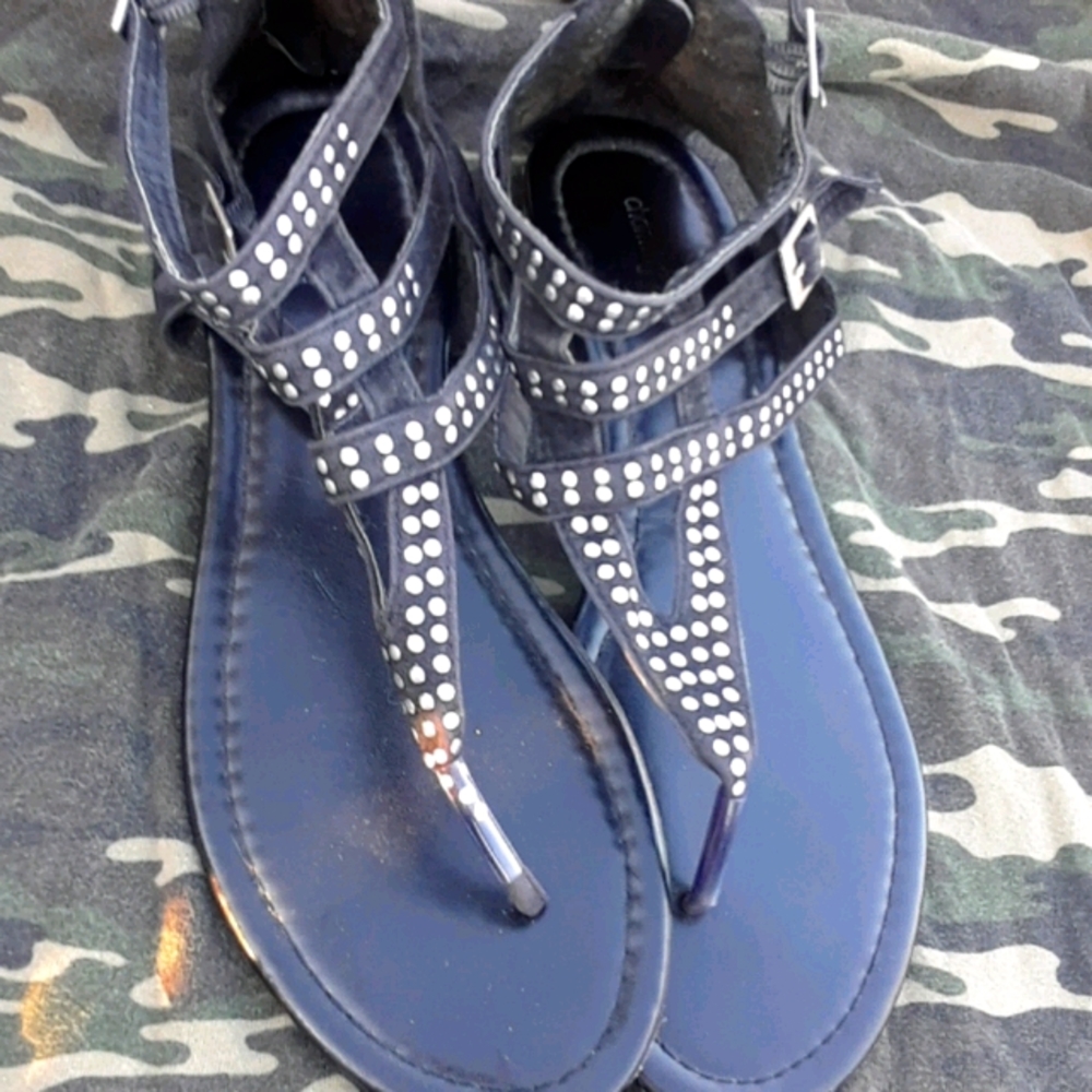 Black sandles